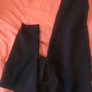 Love streak athletic Legging / Pant.Size: L. Black color.